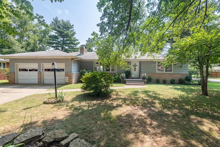 1918 S Luster Avenue, Springfield, MO 65804 - #2