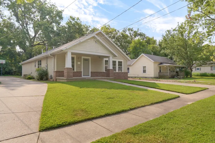 2134 N Howard Avenue, Springfield, MO 65803 - #2