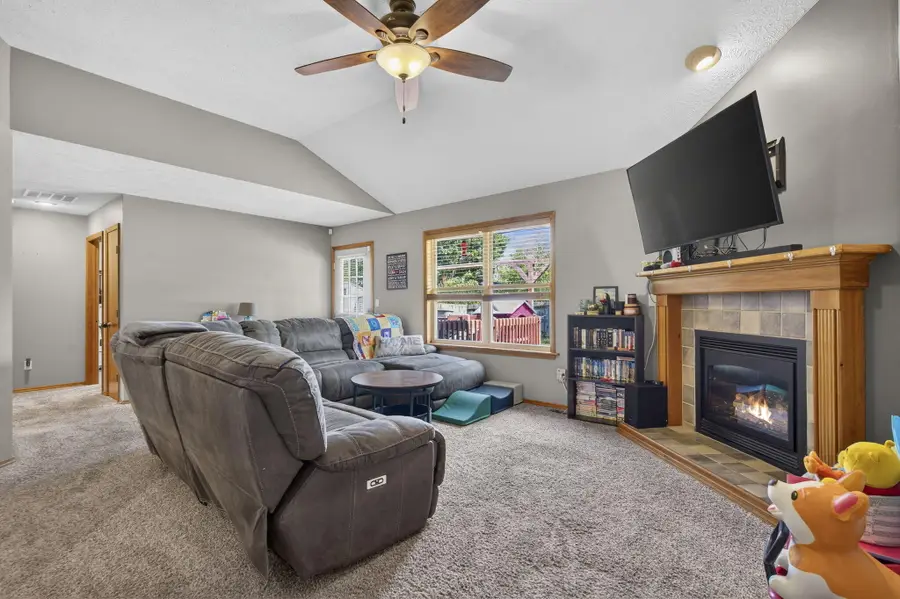 3527 W Vincent Drive, Springfield, MO 65810 - #3