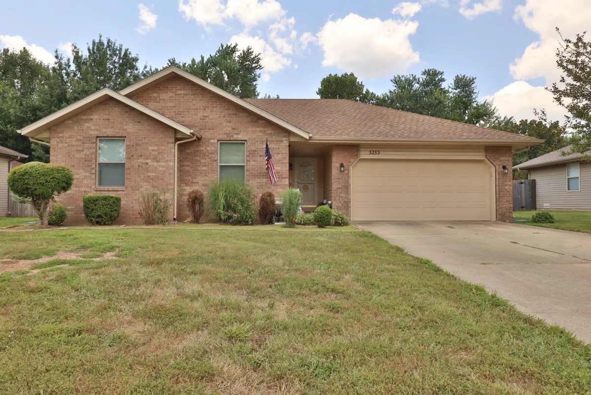 5253 S Morning Glory Lane, Battlefield, MO 65619 - #1