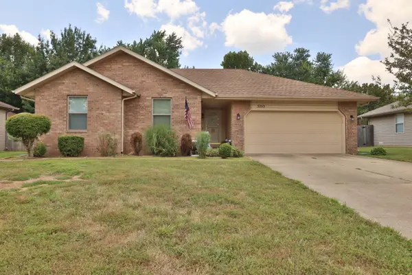 5253 S Morning Glory Lane, Battlefield, MO 65619
