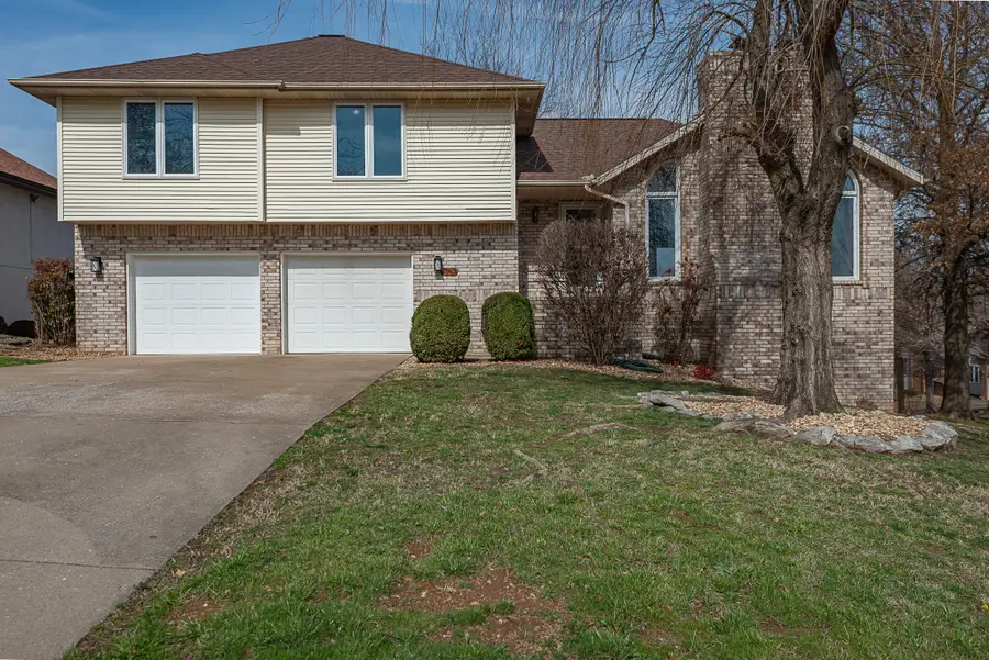 1957 W Nottingham Street, Springfield, MO 65810 - #2