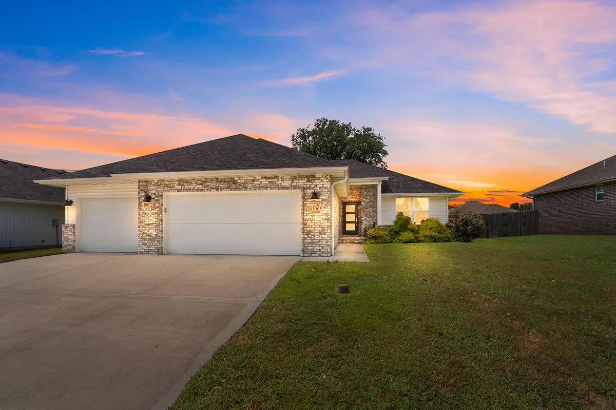 1363 S Strasbourg Avenue, Springfield, MO 65802 - #1