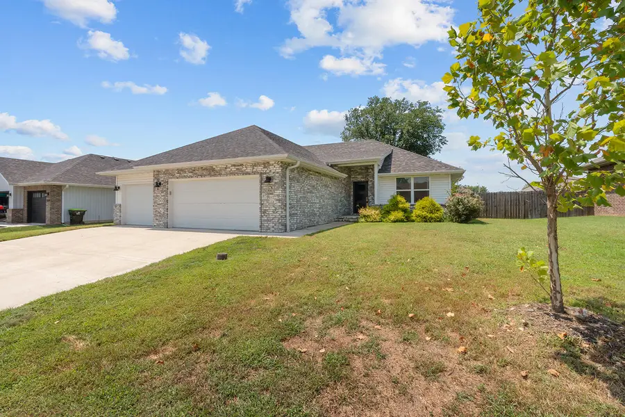1363 S Strasbourg Avenue, Springfield, MO 65802 - #3