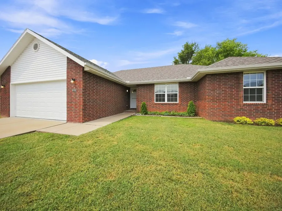 405 E Whitethorn Drive, Republic, MO 65738 - #3