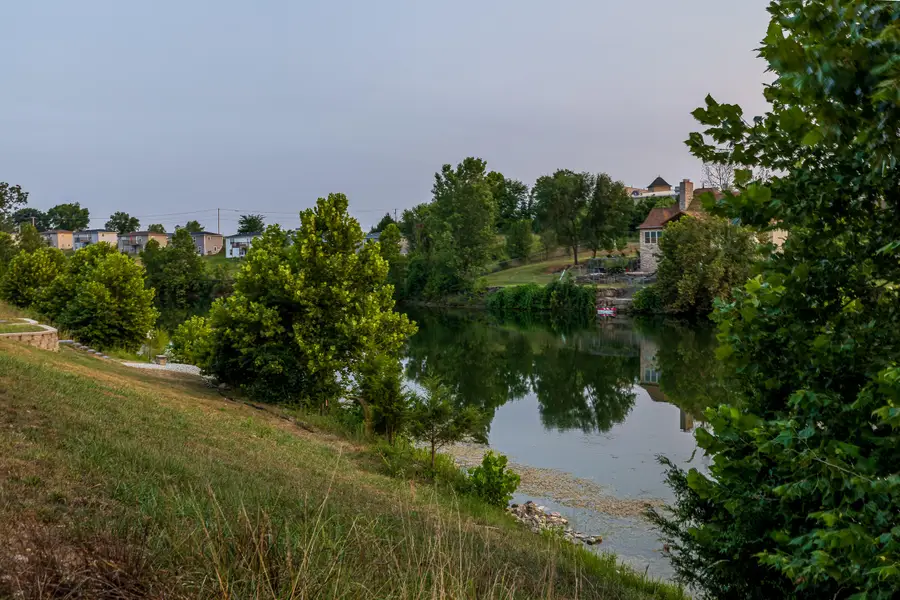 124 E Sunset Cove Lane, Branson, MO 65616 - #2