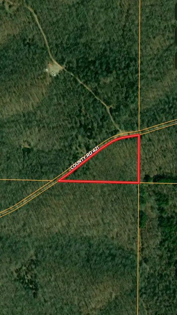 000 Private Road 421-35, West Plains, MO 65775