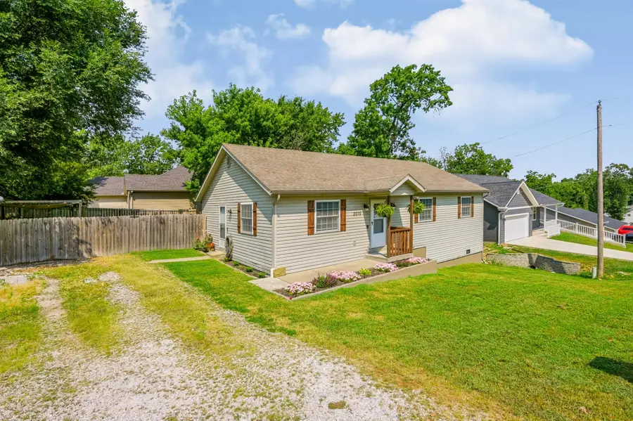2010 Sally Ann Avenue, Neosho, MO 64850 - #2