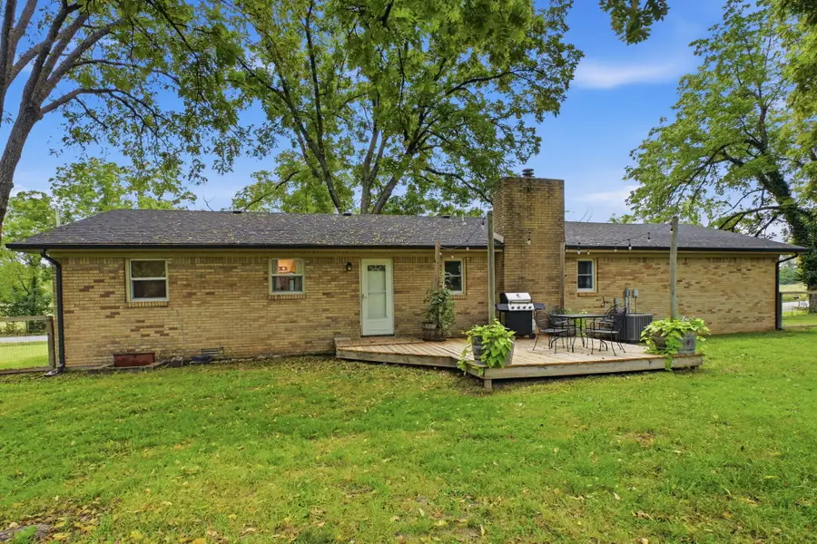 1031 N Lemmon Avenue, Bolivar, MO 65613 - #3