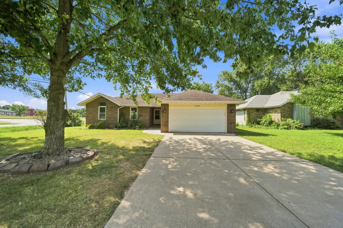 2206 W Rockwood Street, Springfield, MO 65807 - #1