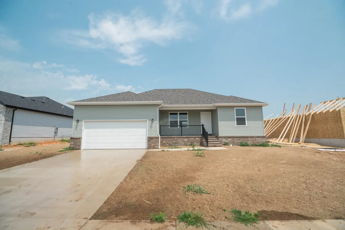 1217 E Macon Street, Republic, MO 65738 - #1