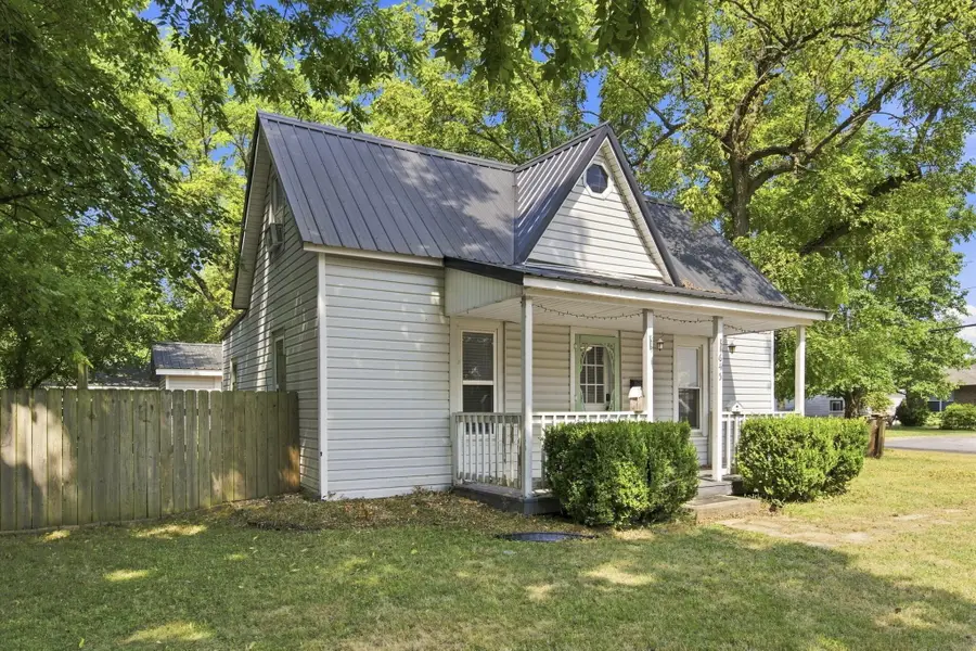 645 N Walnut Avenue, Republic, MO 65738 - #3