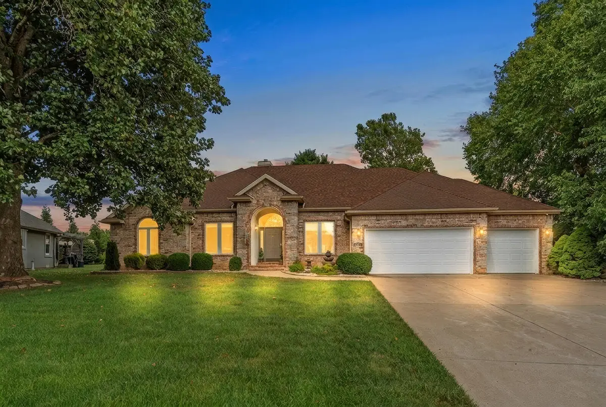 3725 E Cromwell Lane, Springfield, MO 65802 - #1