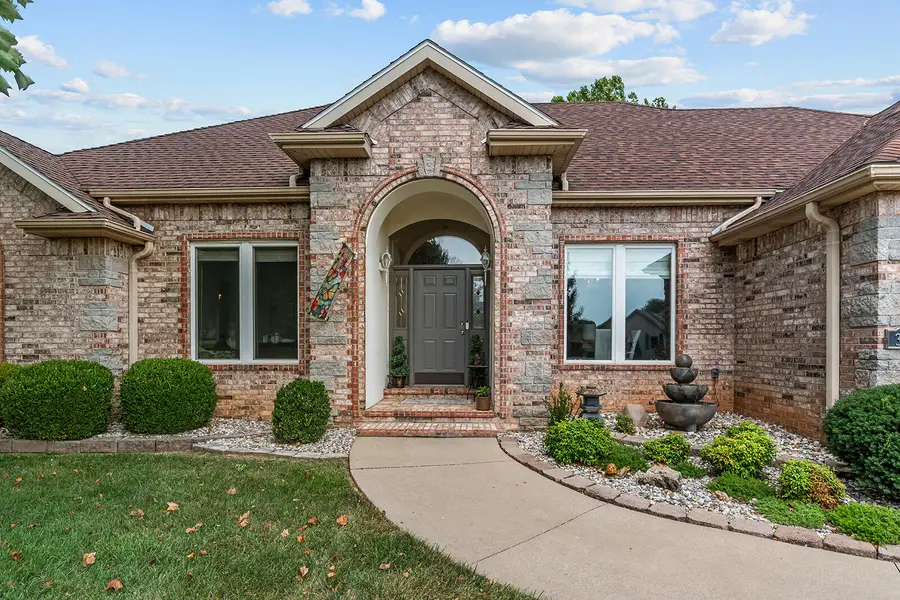 3725 E Cromwell Lane, Springfield, MO 65802 - #2