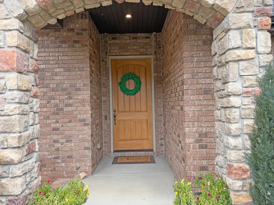 1063 E Maryland Court, Springfield, MO 65810 - #3