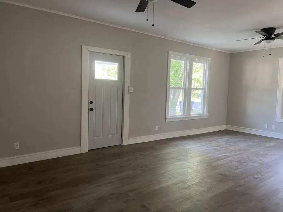 29 S Ball Street, Webb City, MO 64870 - #3