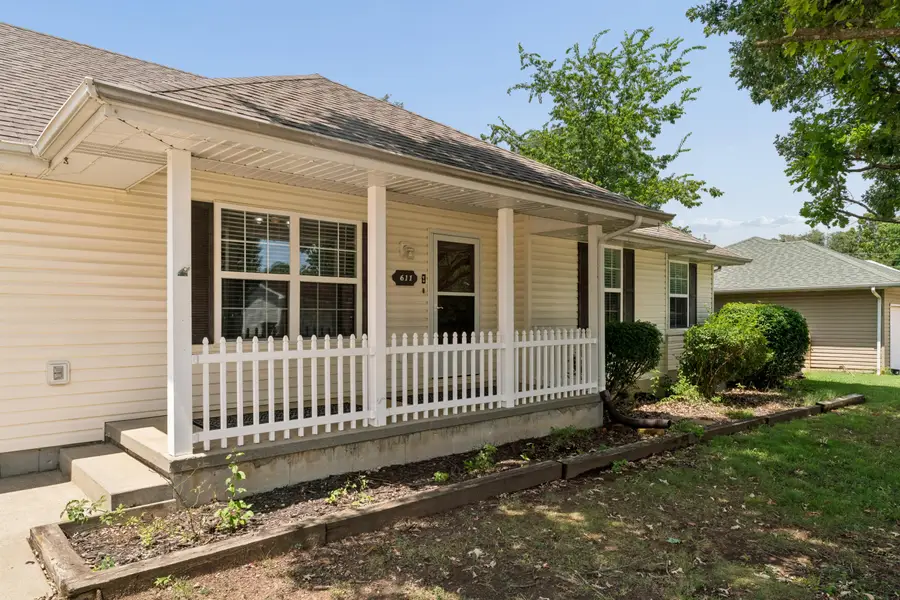 611 S Countryside Avenue, Republic, MO 65738 - #2