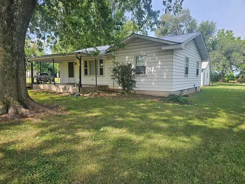 3117 N Farm Road 123, Springfield, MO 65803 - #1