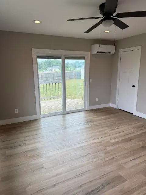 205 E Prospect Street, Aurora, MO 65605 - #2