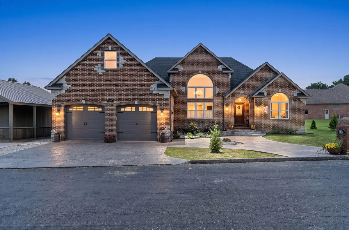 1504 E 15th Street, Mountain Grove, MO 65711 - #1