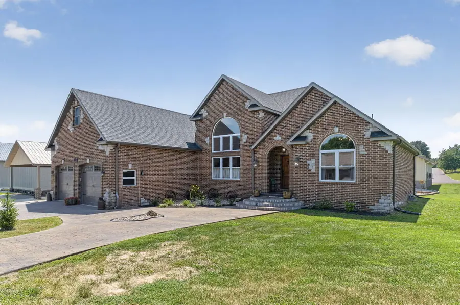 1504 E 15th Street, Mountain Grove, MO 65711 - #3