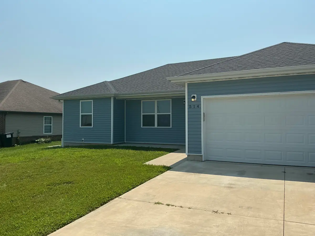 514 W Mccurry Street, Pleasant Hope, MO 65725 - #1