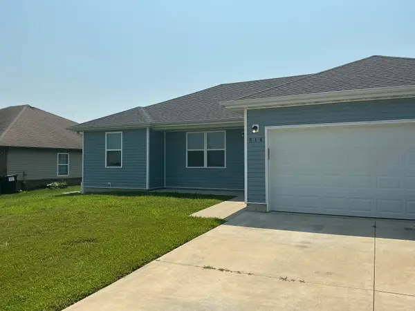 514 W Mccurry Street, Pleasant Hope, MO 65725