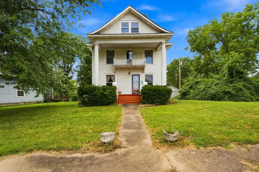 511 Mcnatt Avenue, Aurora, MO 65605 - #3