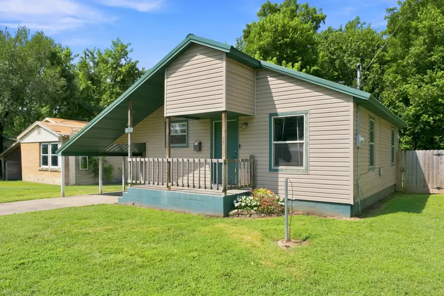 1211 N Warren Avenue, Springfield, MO 65802 - #2