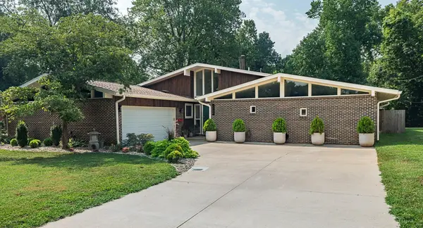 2266 E Sunset Street, Springfield, MO 65804