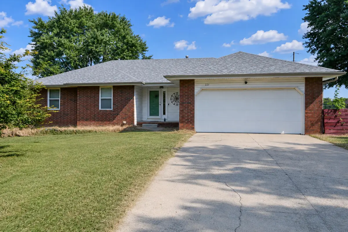 221 E New Melville Road, Willard, MO 65781 - #1