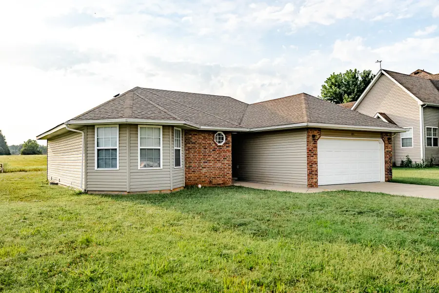 1211 Woodland Ridge Drive, Monett, MO 65708 - #2