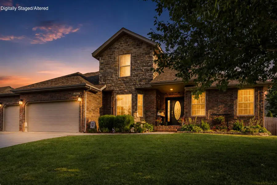 1904 E Highview Street, Ozark, MO 65721 - #2