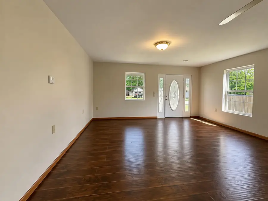 813 S Hazel Street, Mount Vernon, MO 65712 - #3
