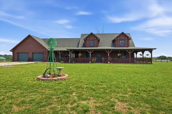 8086 County Road Aj-420, Ava, MO 65608