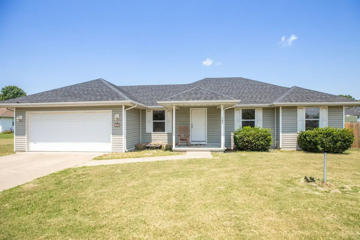 785 W Apache Street, Republic, MO 65738 - #1