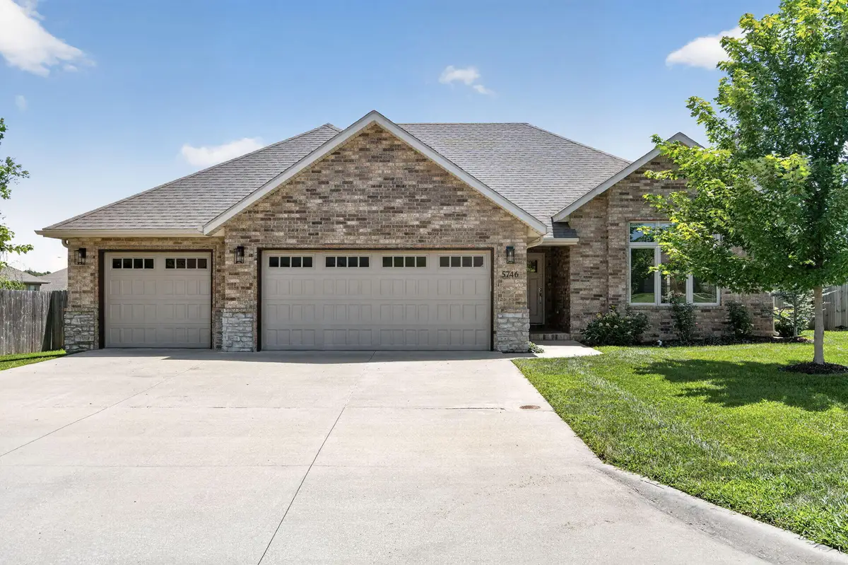 5746 E Park Place, Strafford, MO 65757 - #1