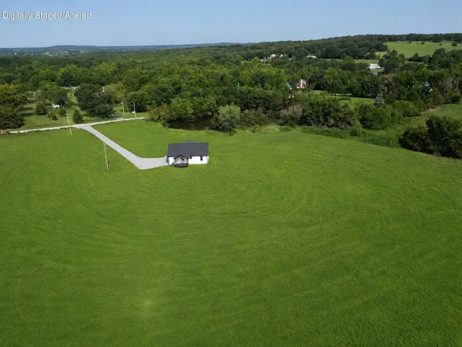 192 S Crossway Road, Marshfield, MO 65706 - #3
