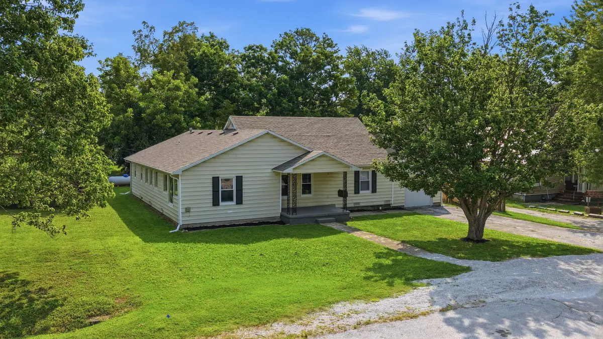 624 N Springfield Avenue, Bolivar, MO 65613 - #1