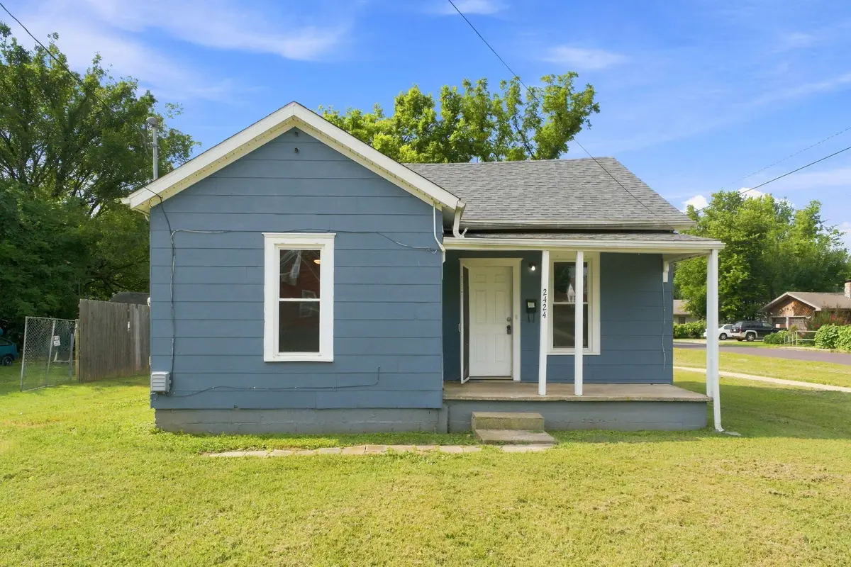 2424 W Elm Street, Springfield, MO 65806 - #1