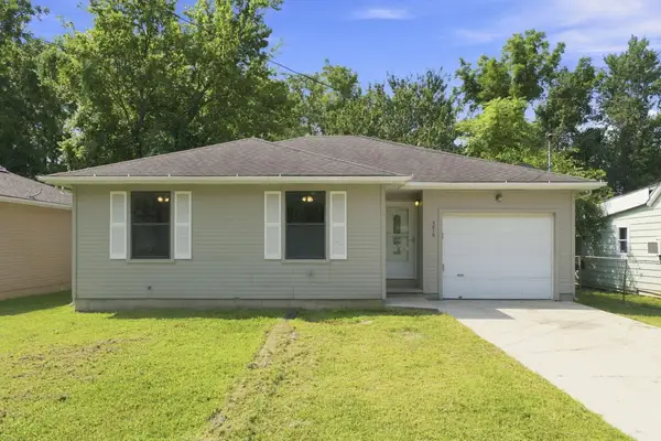 3016 W Hovey Street, Springfield, MO 65802
