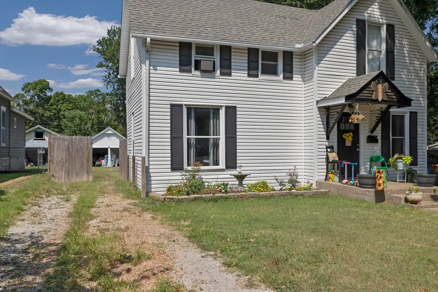1409 S Maple Street, Carthage, MO 64836 - #3