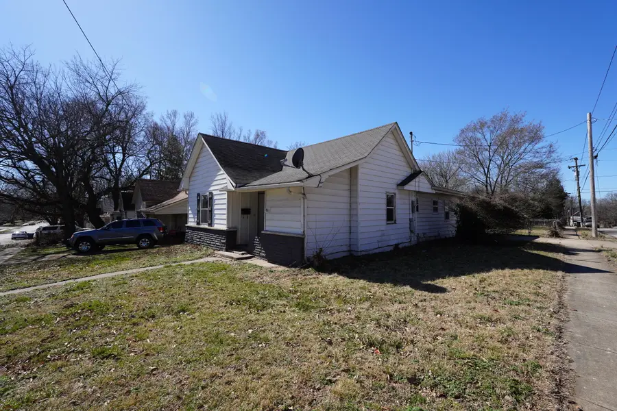 801 S Newton Avenue, Springfield, MO 65806 - #3