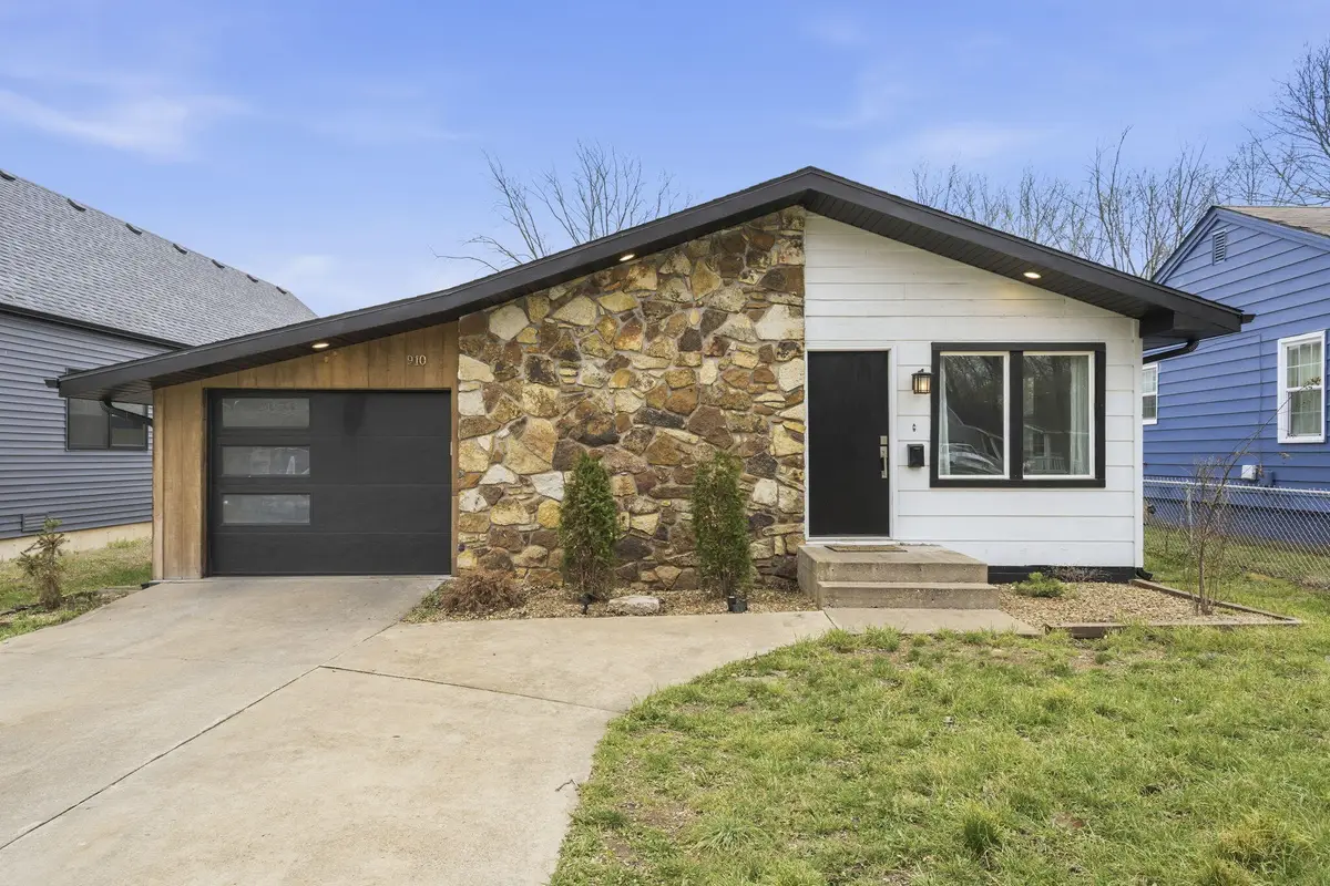 910 S Nettleton Avenue, Springfield, MO 65806 - #1