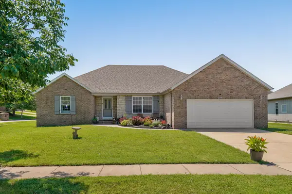 1130 N Gretchen Street, Nixa, MO 65714