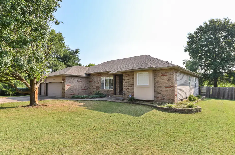 2098 N Preakness Drive, Nixa, MO 65714 - #2