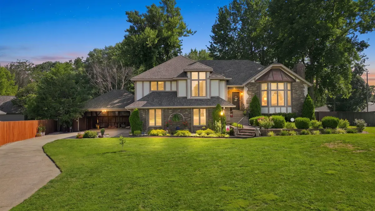 862 W Kingsway Drive, Springfield, MO 65810 - #1