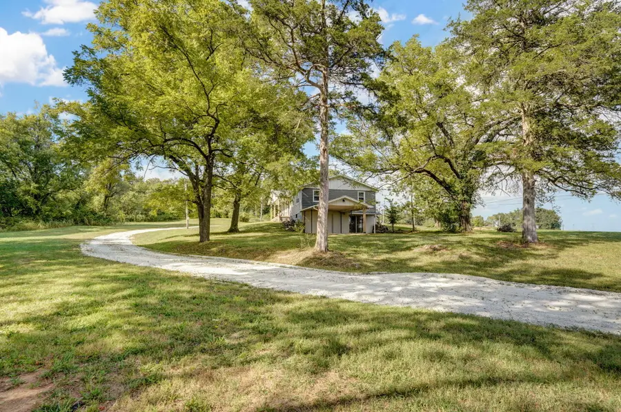 304 Summit Street, Cabool, MO 65689 - #3