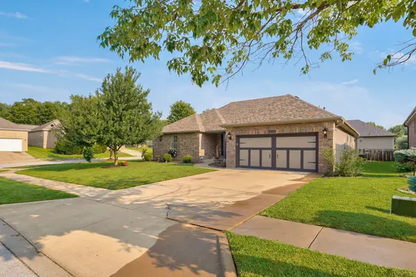 610 E Katella Circle, Nixa, MO 65714
