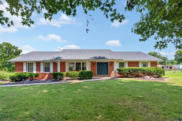 5026 S Charleston Avenue, Springfield, MO 65804